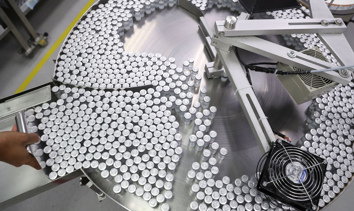 REUTERS - Amanda Perobelli -Butantan entrega mais 3,4 milhões de doses de vacina contra covid-19