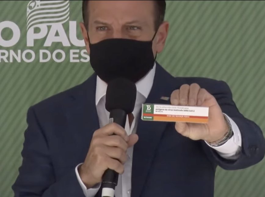 A informação foi divulgada na manhã desta sexta-feira (26) pelo governo de São Paulo em coletiva de imprensa na sede do Instituto Butantan. O pedido à Agência Nacional de Vigilância Sanitária (Anvisa) para iniciar os testes clínicos com voluntários será feito ainda nesta sexta-feira.