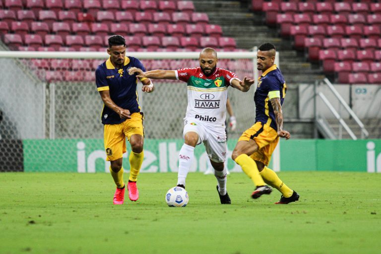 AVAÍ PODE TER ATÉ TRÊS ESTREIAS DIANTE DO BRUSQUE; CONFIRA