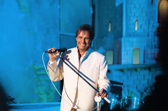 Claudia Schembri, Divulgação - Considerado por muitos o rei da música popular brasileira, Roberto Carlos é tema de tributos em discos, livros e filmes.