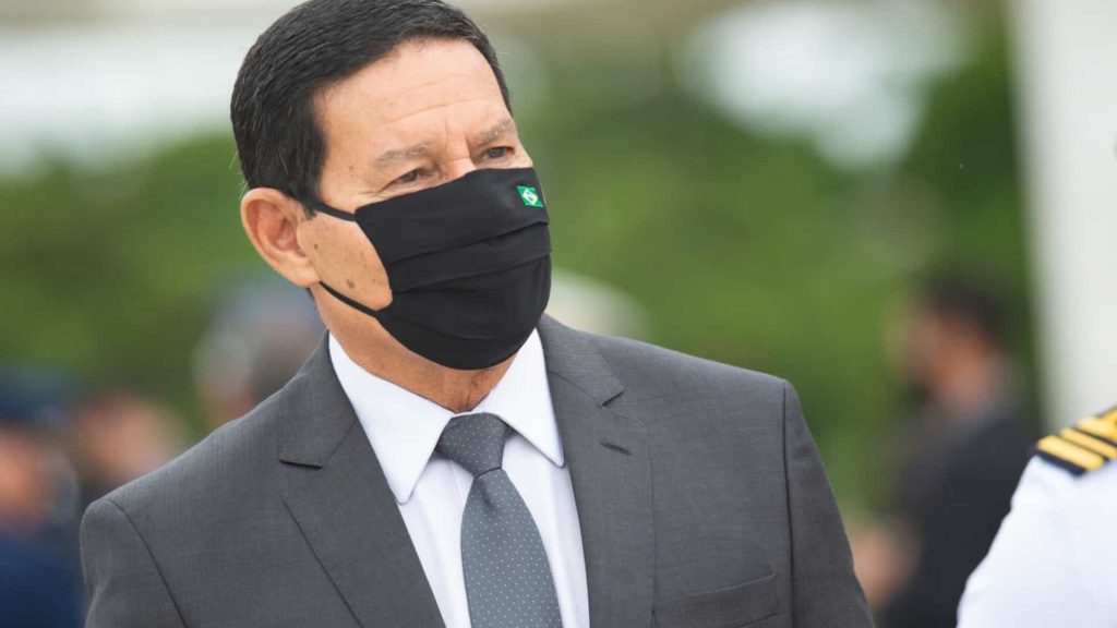 Mourão e Pazuello