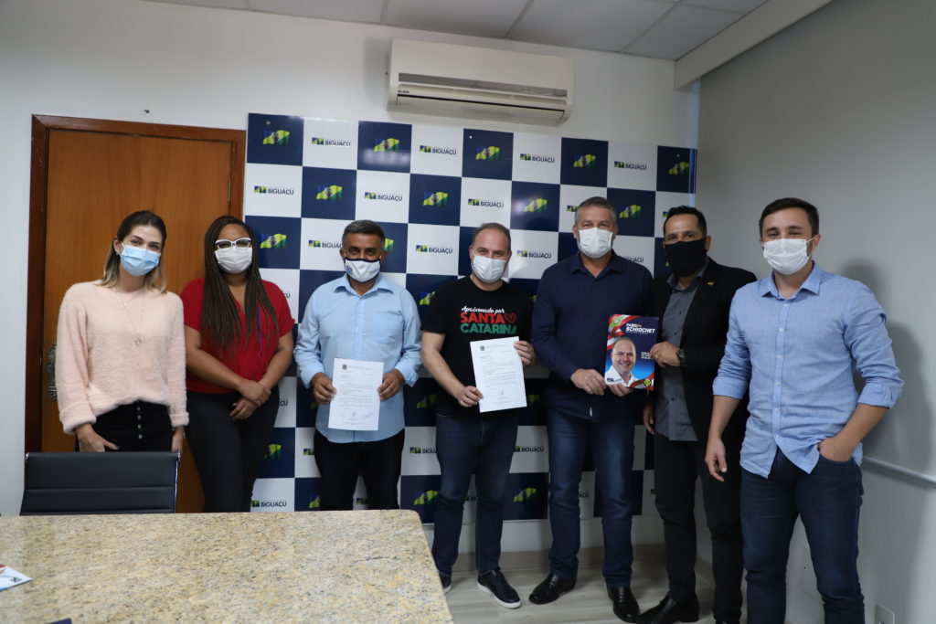 bIGUAÇU RECEBE RECEBE 900 MIL