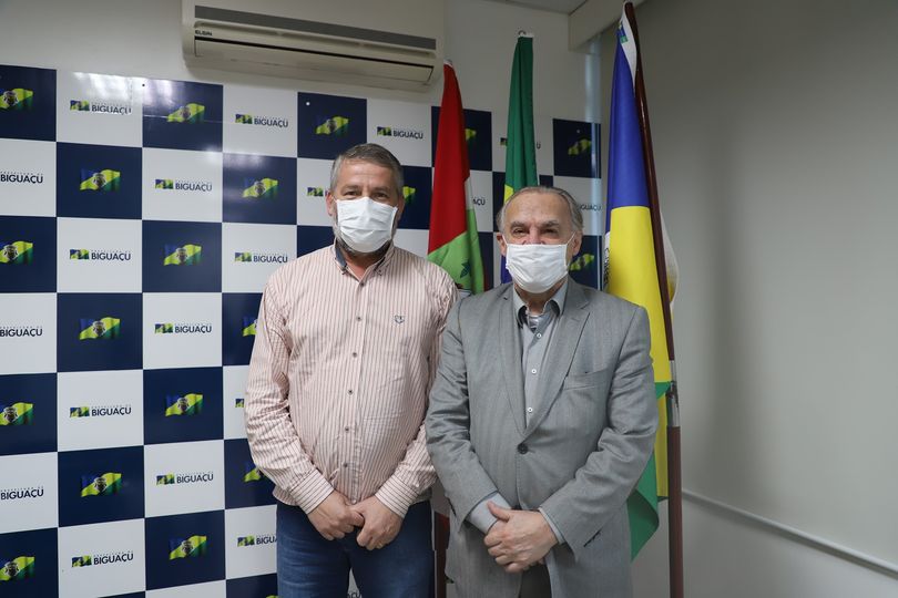 PREFEITO SALMIR RECEBE VISITA DE EX-MINISTRO DA SAÚDE QUE CRIOU O SUS 