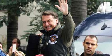 Getty images - Bolsonaro em motociata Porto Alegre