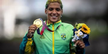Ana Marcela Cunha é ouro na maratona aquática - Jonne Roriz-COB