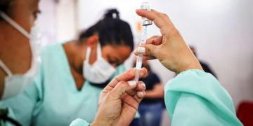 Biguaçu segue cronograma de vacinação adolescentes e idosos