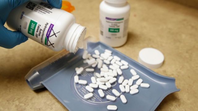 CRÉDITO,GETTY IMAGES, Plano de saúde é acusado de usar irregularmente em sua rede o chamado 'kit covid'