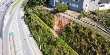 Recuperação de Talude marginal da Br 101