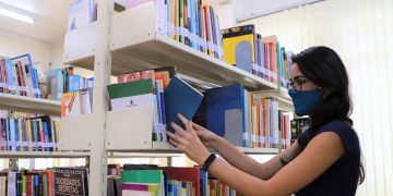 Biblioteca Municipal de Biguaçu fechada para mudança