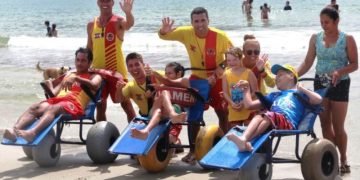 Com investimento recorde, Projeto Praia Acessível garante banho de mar a todos no litoral catarinense