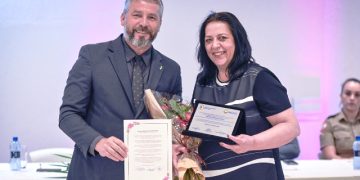 Sessão especial de homenagem ao Dia Internacional da Mulher