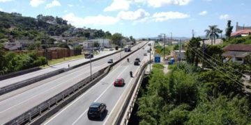 Comunicado - obras geram restrição em passagem de ciclistas e pedestres na ponte sobre o Rio Biguaçu (pista norte)