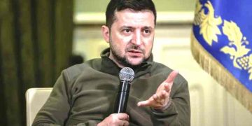 Mariupol foi destruída, há milhares de mortos, diz Zelensky