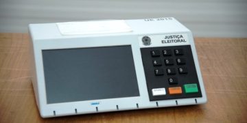 lEI DA fICHA lIMPA -Urna eletrônica