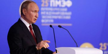 Rússia foi forçada a invadir a Ucrânia, diz Putin