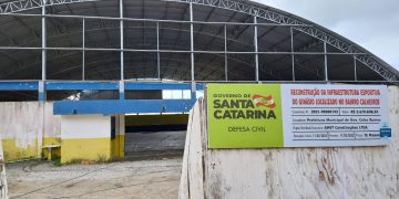 cOBERTURA DO GINÁSIO CALHEIROS DESTACADA