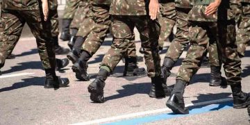 Exército admite não conseguir detalhar armas nas mãos de atiradores e caçadores