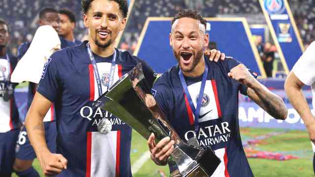 Neymar brilha, PSG atropela o Nantes e ergue o 11° troféu da Supercopa da França