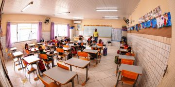 Biguaçu institui piso salarial para os profissionais do Magistério