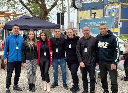 Varal Solidário - Câmara de Biguaçu realiza a ação na Praça Nereu Ramos