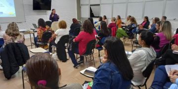 Biguaçu oferta pós-graduação gratuita a profissionais da Educação