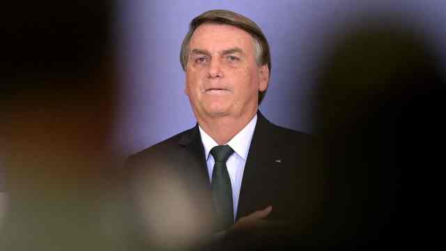 Manobra para liberar mais emendas favorece aliados e líder de Bolsonaro