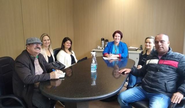 Reunião na Granflopis para tratar sobre setor cultural
