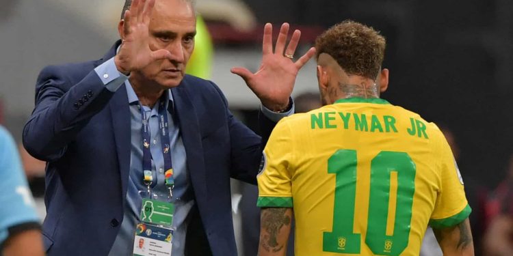 Tite elogia Neymar, Gabriel Jesus, Pedro, mas não garante Daniel Alves na Copa
