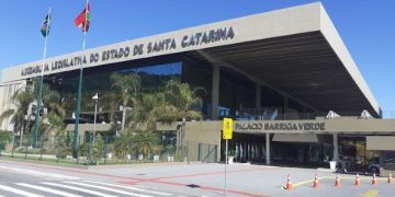 Nota oficial em nome do parlamento catarinense