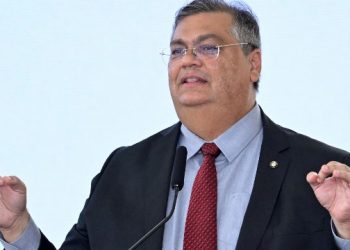 Dino diz que pacificação do país tem de ser centrada no respeito à lei