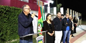 PREFEITURA INAUGURA PAVIMENTAÇÃO DE 5 RUAS NO BAIRRO AREIAS DO MEIO