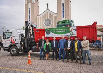 Biguaçu recebe contentores específicos para coleta de vidro nas comunidades
