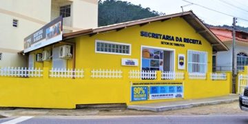 CONTRIBUINTE DE GOVERNADOR CELSO RAMOS PODE PAGAR IMPOSTOS E TAXAS COM O CARTÃO DE DÉBITO E CRÉDITO, E PARCELAR EM ATÉ 12 VEZES NO CARTÃO DE CRÉDITO