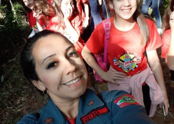 SEMANA DO MEIO AMBIENTE, ALUNOS DO PROJETO BOMBEIRO MIRIM PARTICIPAM DE TRILHA ECOLÓGICA