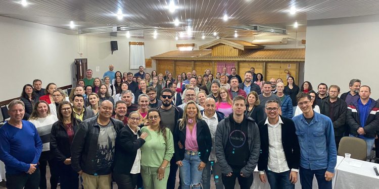 Educação promove formação para profissionais dos Núcleos de Tecnologias Educacionais das coordenadorias regionais