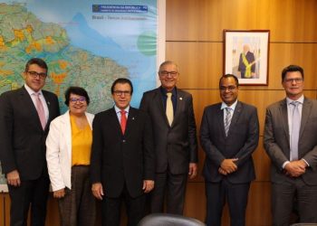 Em Brasília, secretário da Indústria Comércio e Serviços busca recursos para fortalecer o SINE