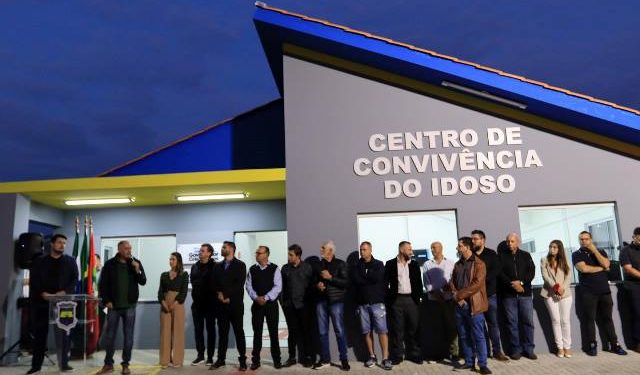 Inauguração do centro do idoso