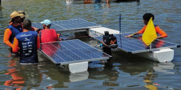UFRJ promove competição de barcos movidos à energia solar