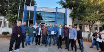 Assinada a ordem de serviço de reforma do prédio da nova sede da Câmara de Biguaçu