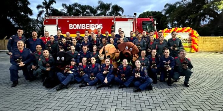 Governador Celso Ramos tem representante na primeira turma do curso de instrutor do Programa Bombeiro Mirim SC