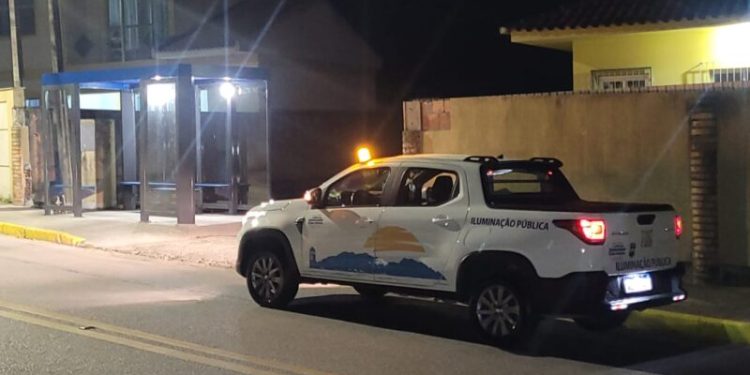 Município ganha mais abrigos de ônibus… e o melhor, iluminados