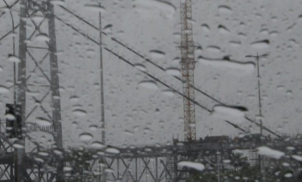 Passagem de frente fria provoca rajadas de vento de até 75 km-h em SC