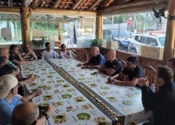 Prefeitura, PMSC e Polícia Civil se reúnem com moradores do Antenor para discutir segurança pública