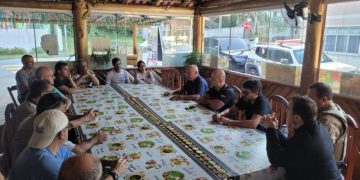 Prefeitura, PMSC e Polícia Civil se reúnem com moradores do Antenor para discutir segurança pública