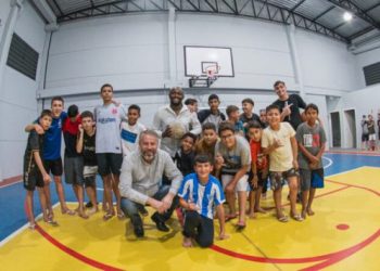 Prefeitura inaugura ginásio poliesportivo e anuncia obras no bairro Jardim Janaína