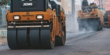 Rua Jordelino João da Rosa, no bairro Vendaval, recebe pavimentação