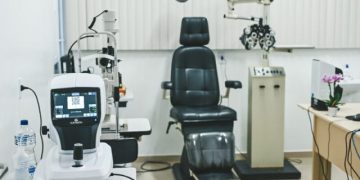 Serviço de Oftalmologia de Biguaçu ganha novos equipamentos