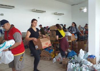Batalhões da Polícia Militar recebem doações para vítimas das chuvas no Rio Grande do Sul