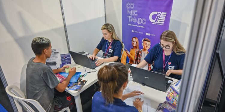 Prefeitura abre chamada para empresas e instituições interessadas em participar do 2º Feirão do Emprego de Biguaçu