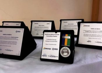 Dia do Servidor Público - Prefeitura de Biguaçu realiza cerimônia de entrega de medalha e homenagens